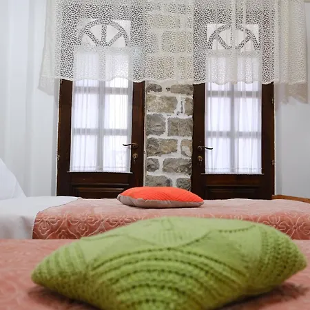 As E Vogel, As E Madhe