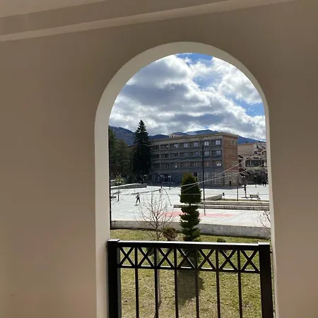 As E Vogel, As E Madhe *