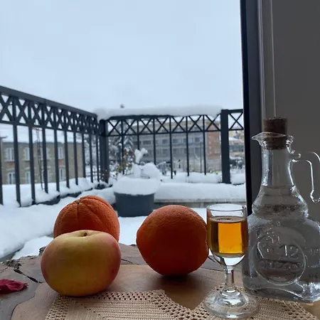 As E Vogel, As E Madhe *