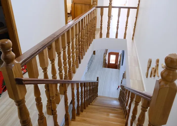 As E Vogel, As E Madhe