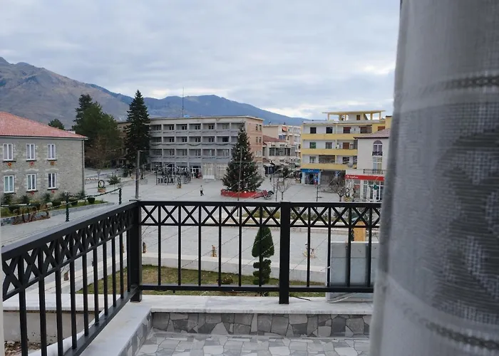 As E Vogel, As E Madhe *