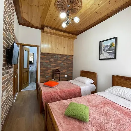 As E Vogel, As E Madhe Erseke