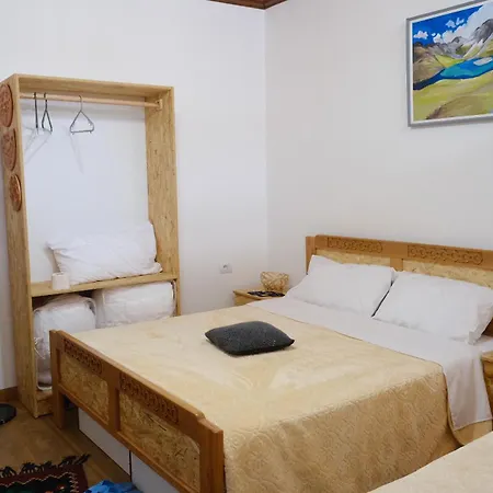 Szálloda As E Vogel, As E Madhe Ersekë