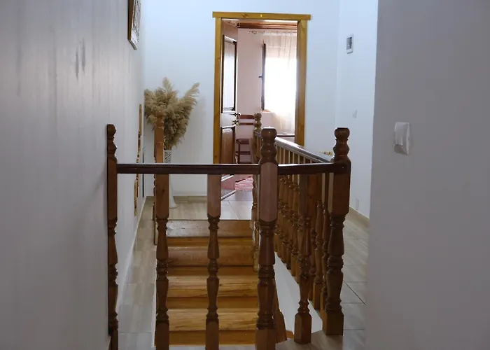 As E Vogel, As E Madhe