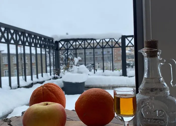 As E Vogel, As E Madhe *